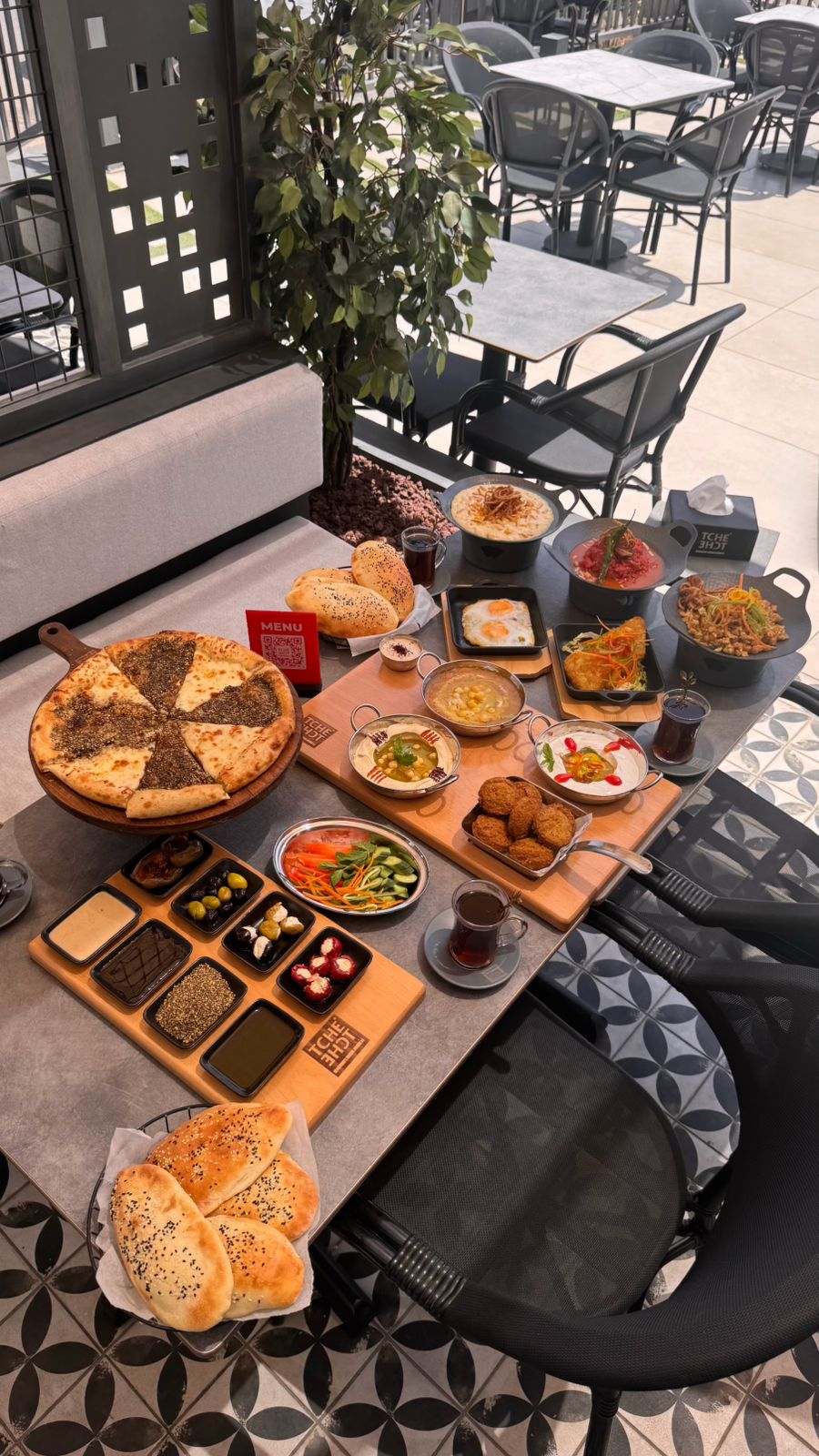 B.F PLATTER FOR FOUR
